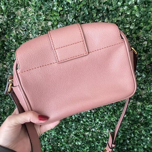 Burberry Pink Leather Buckle Camera Bag Authentic - Picture 4 of 10